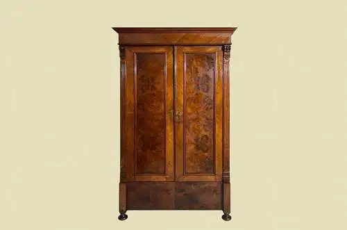 1880er Kleiderschrank ANTIK Gründerzeit Nußbaum Schrank von 1880