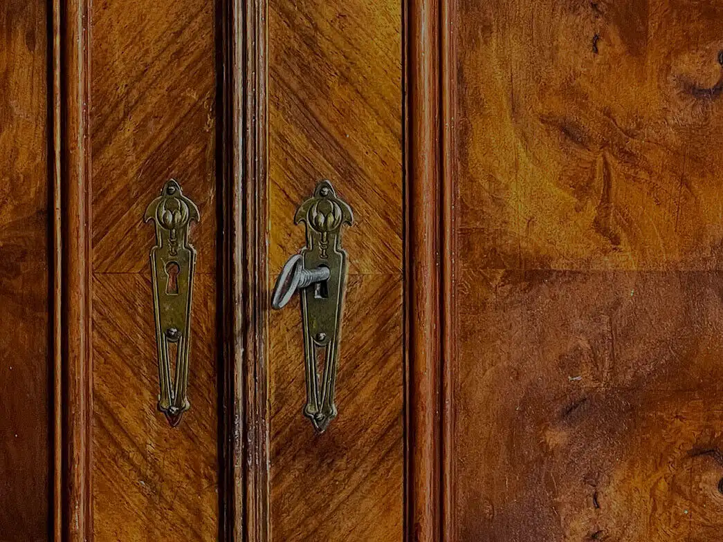 1880er Kleiderschrank ANTIK Gründerzeit Nußbaum Schrank von 1880 12