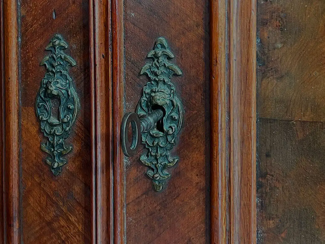 1880er Vertiko Gründerzeit ANTIK Nußbaum Kommode Schrank von 1880 15