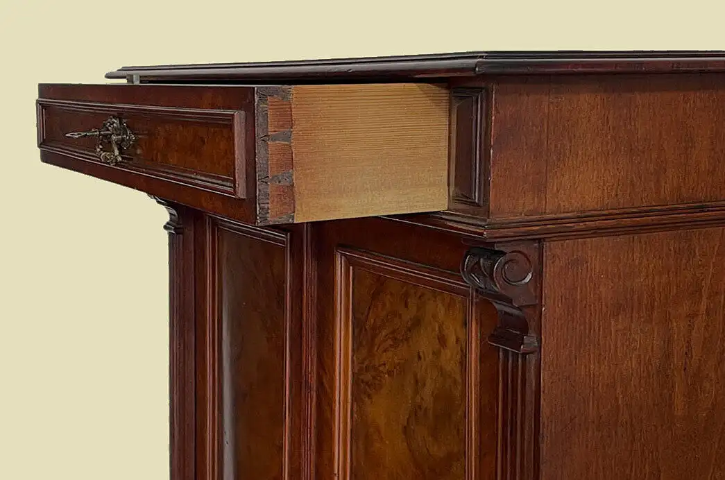 1880er Vertiko Gründerzeit ANTIK Nußbaum Kommode Schrank von 1880 9