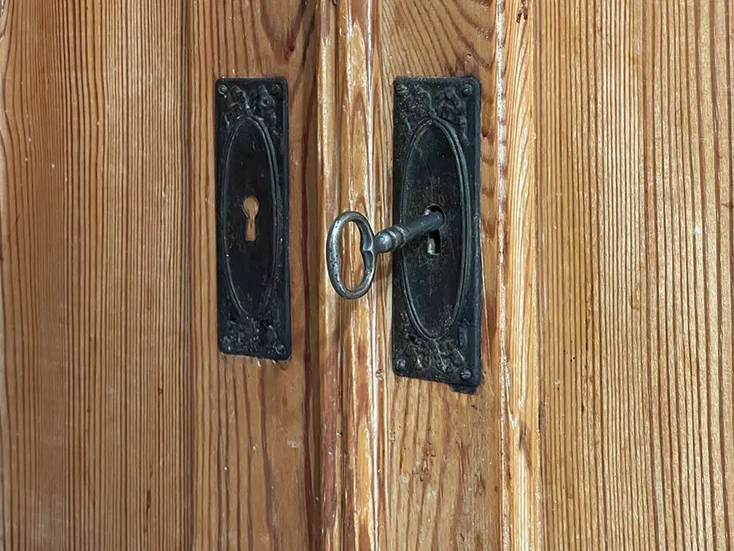 1920er Küchenbuffet ANTIK Jugendstil Weichholz Vitrine Kommode Schrank von 1920 14