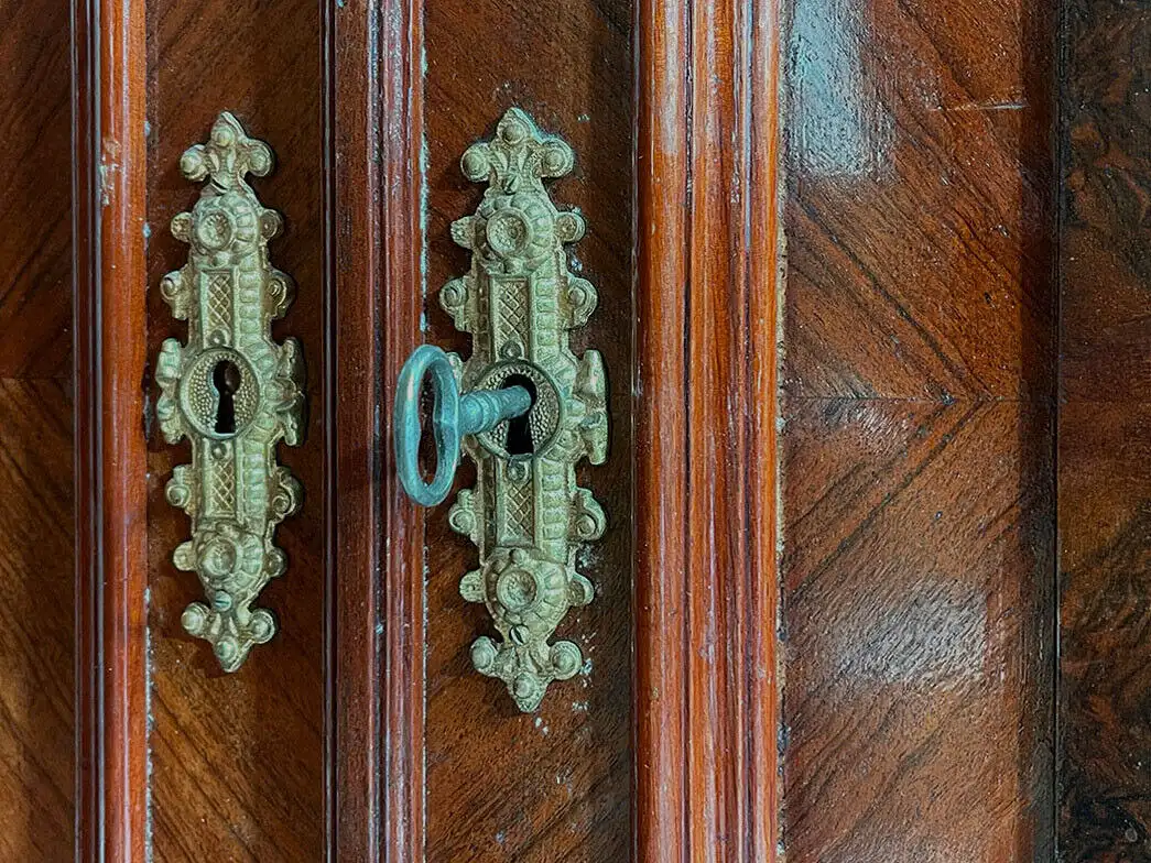 1880er Vertiko Gründerzeit ANTIK Nußbaum Kommode Schrank von 1880 14