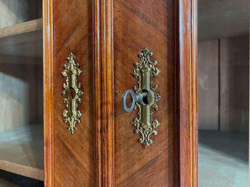 1880er Vitrine ANTIK Gründerzeit Nußbaum Bücherschrank Schrank von 1880 15