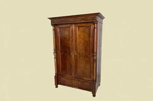 1880er Kleiderschrank ANTIK Gründerzeit Nußbaum Säulen Schrank von 1880