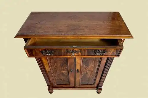 1880er Vertiko Gründerzeit ANTIK Nußbaum Kommode Schrank von 1880