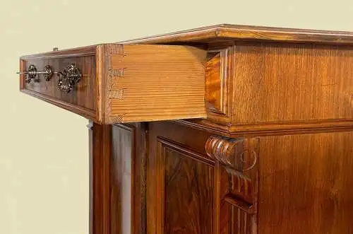 1880er Vertiko Gründerzeit ANTIK Nußbaum Kommode Schrank von 1880