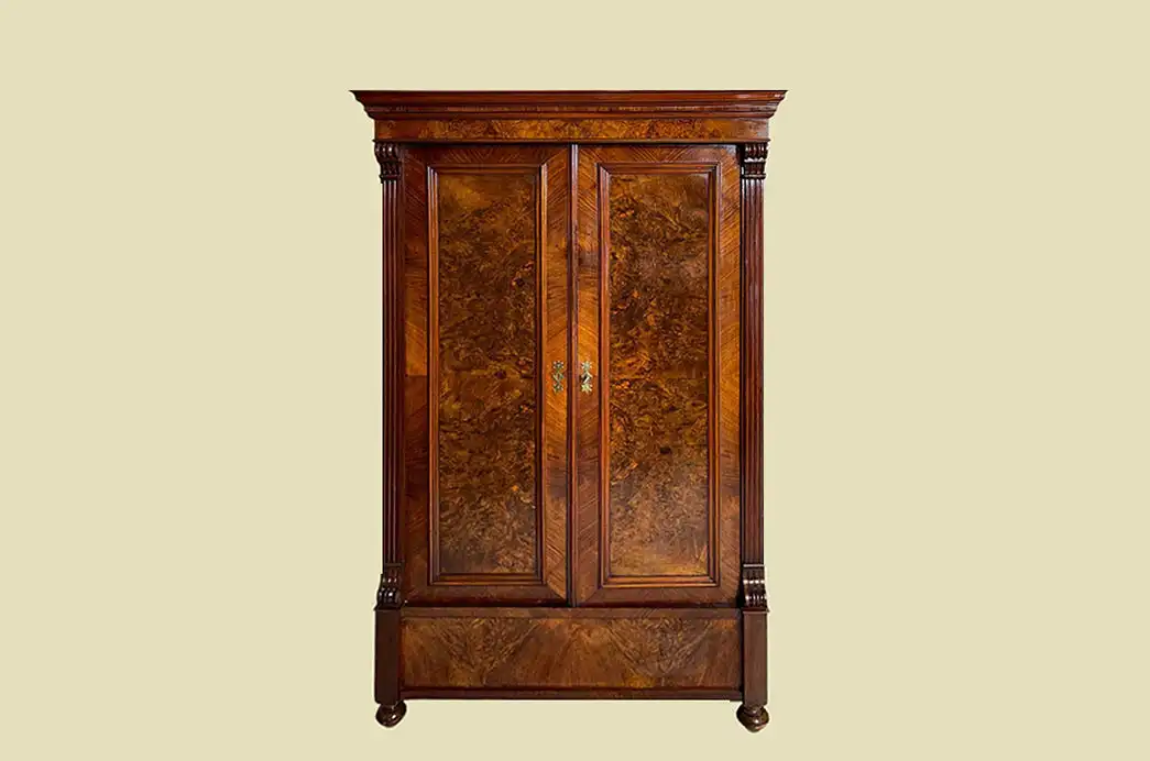 1880er Kleiderschrank ANTIK Gründerzeit Nußbaum Schrank von 1880 0