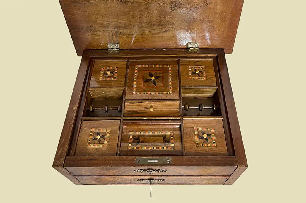 1880er Nähtisch ANTIK Gründerzeit Nußbaum Tisch Beistelltisch von 1880 5