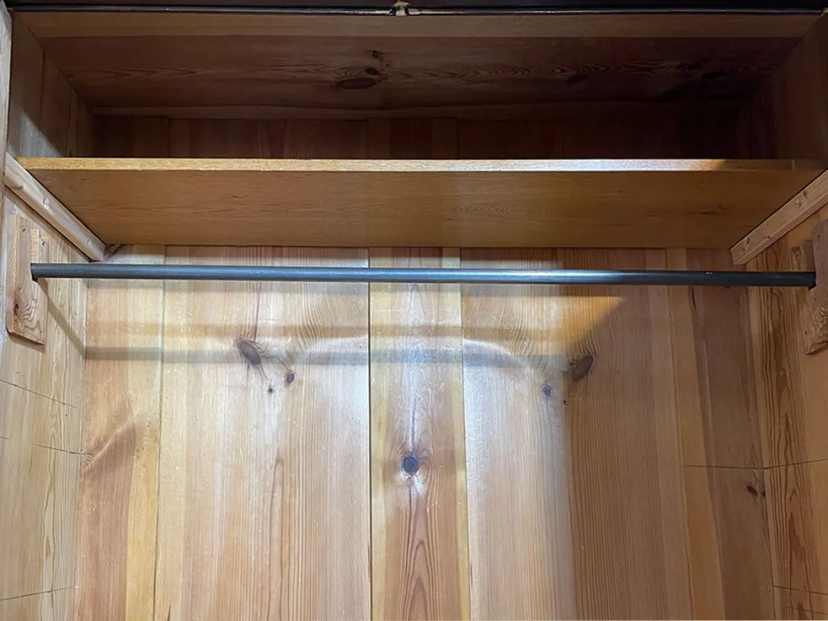 1880er Kleiderschrank ANTIK Gründerzeit Nußbaum Säulen Schrank von 1880 7