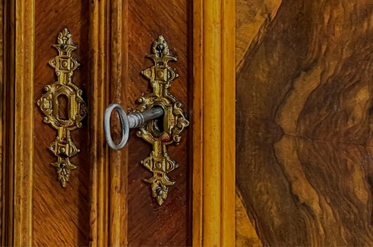 1880er Vertiko Gründerzeit ANTIK Nußbaum Kommode Schrank von 1880 14
