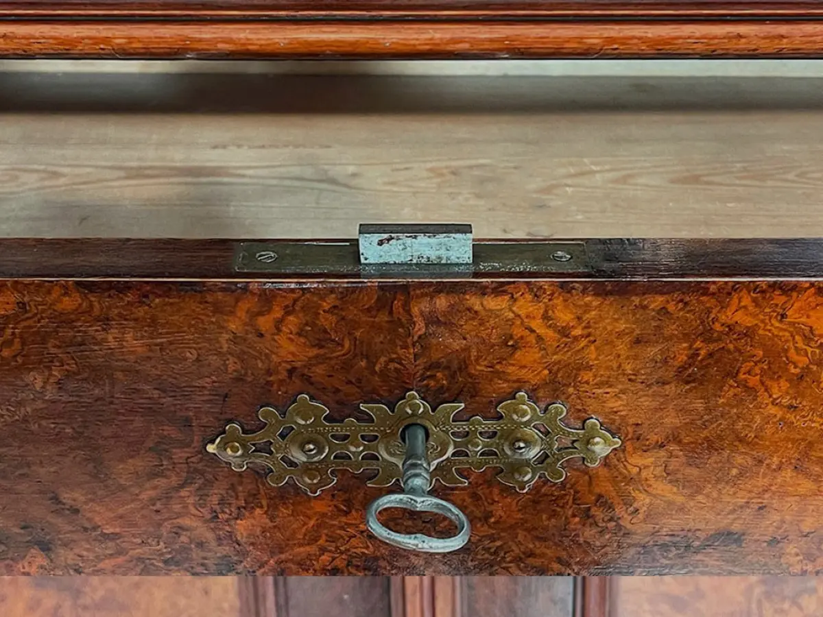 1880er Vertiko ANTIK Gründerzeit Nußbaum Kommode Schrank mit Aufsatz von 1880 11