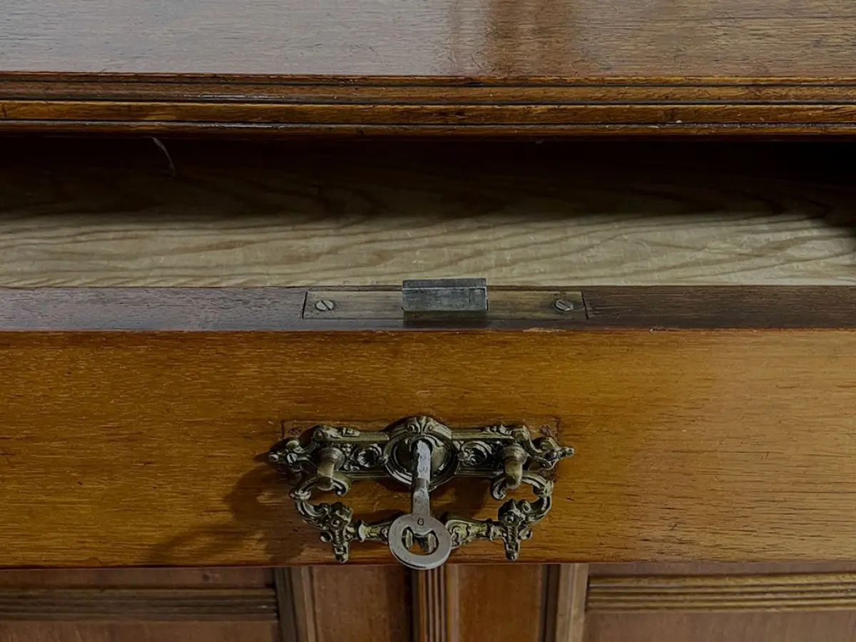 1920er Vertiko ANTIK Jugendstil Nußbaum Kommode Schrank von 1920 8