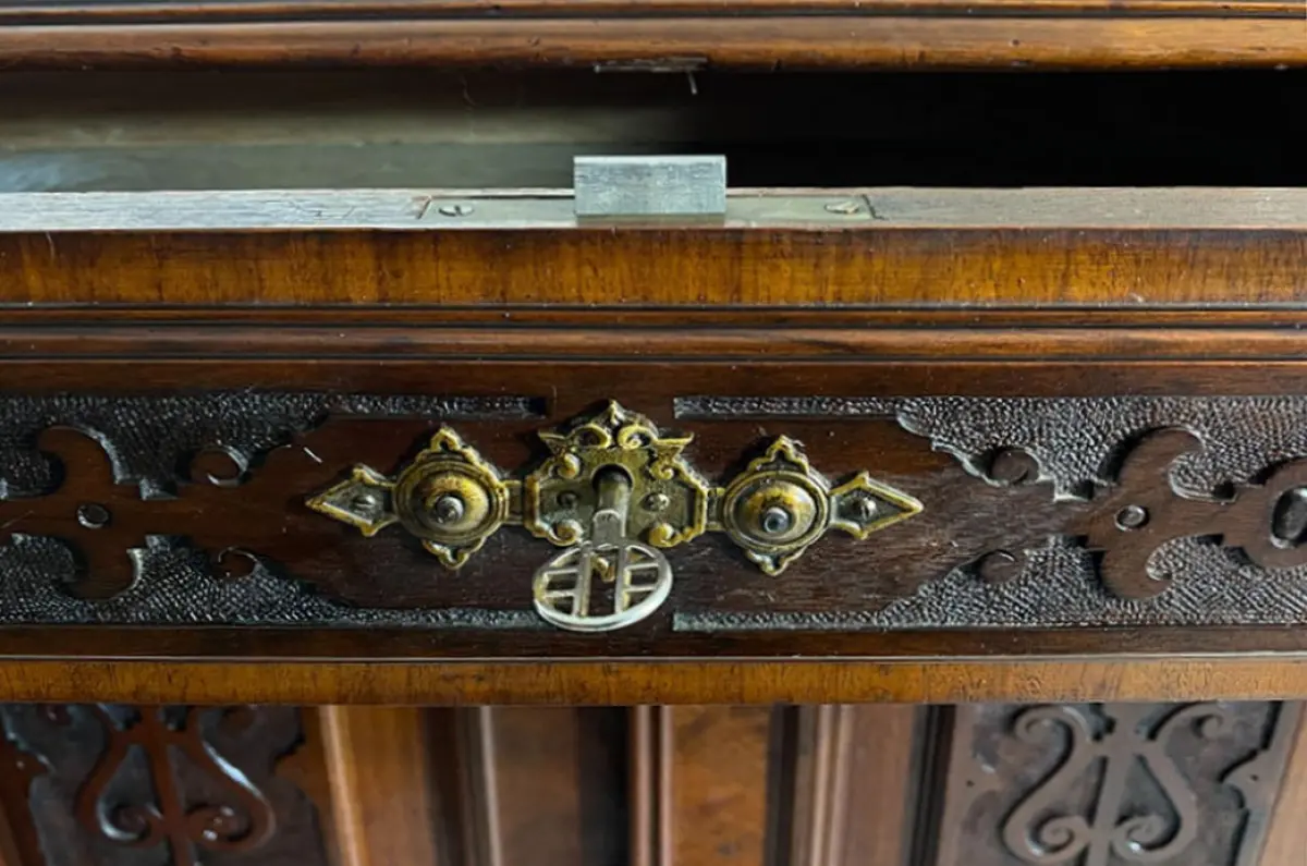 1880er Vertiko ANTIK Gründerzeit Nußbaum Säulen Kommode Schrank von 1880 10