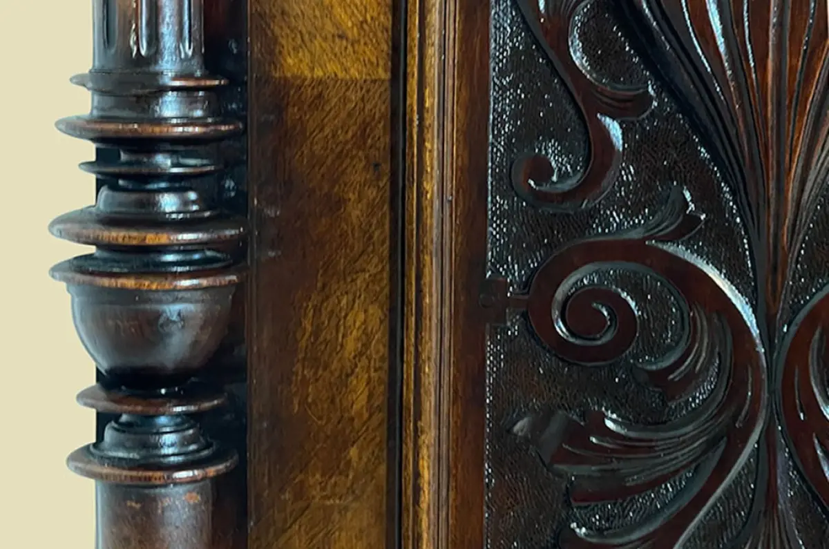 Edler 1880er Kleiderschrank ANTIK Gründerzeit Nußbaum Säulen Schrank von 1880 13