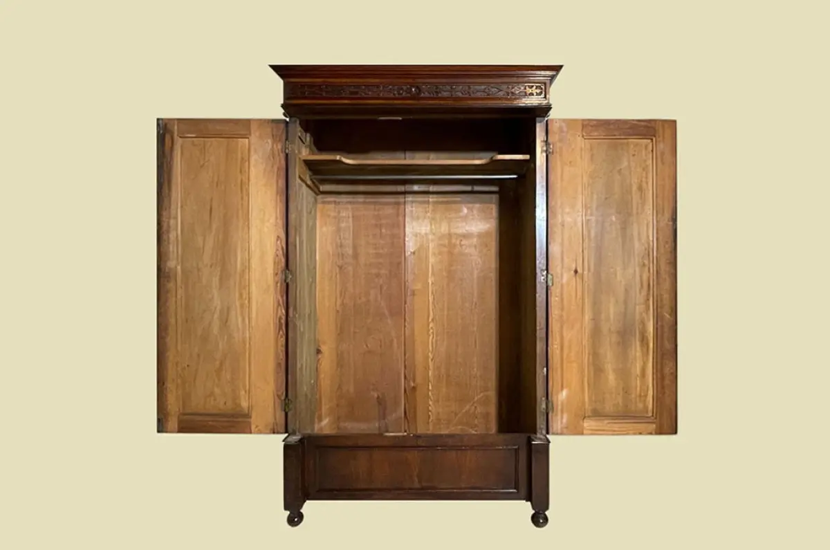 Edler 1880er Kleiderschrank ANTIK Gründerzeit Nußbaum Säulen Schrank von 1880 4