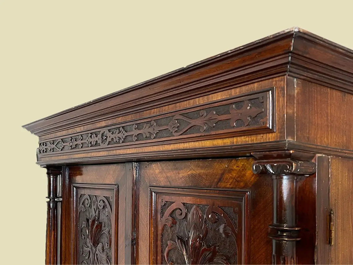 Edler 1880er Kleiderschrank ANTIK Gründerzeit Nußbaum Säulen Schrank von 1880 9