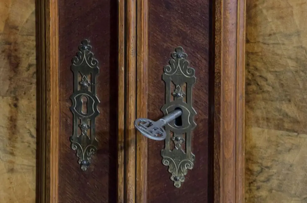 1880er Vertiko ANTIK Gründerzeit VINTAGE Nußbaum Kommode Schrank von 1880 15