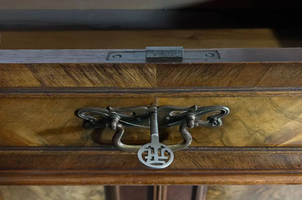 1880er Vertiko ANTIK Gründerzeit VINTAGE Nußbaum Kommode Schrank von 1880 8