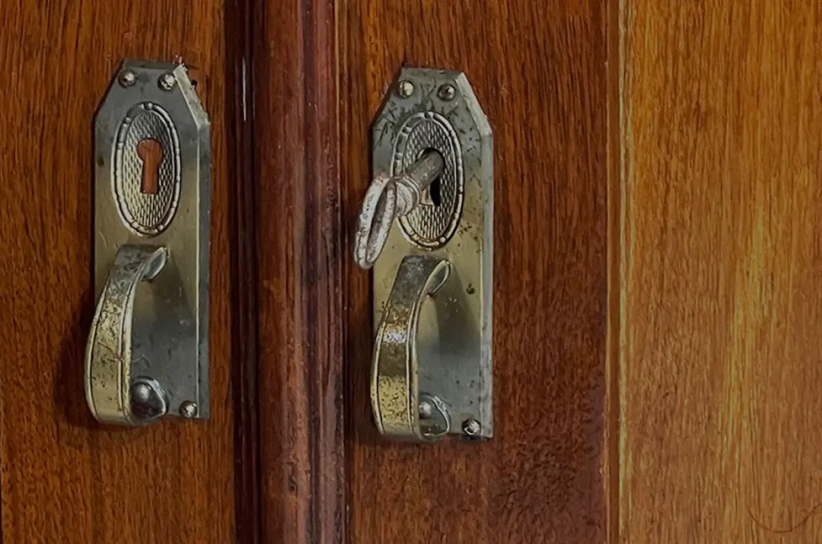 1920er Vertiko ANTIK Jugendstil VINTAGE Nußbaum Kommode Schrank von 1920 13