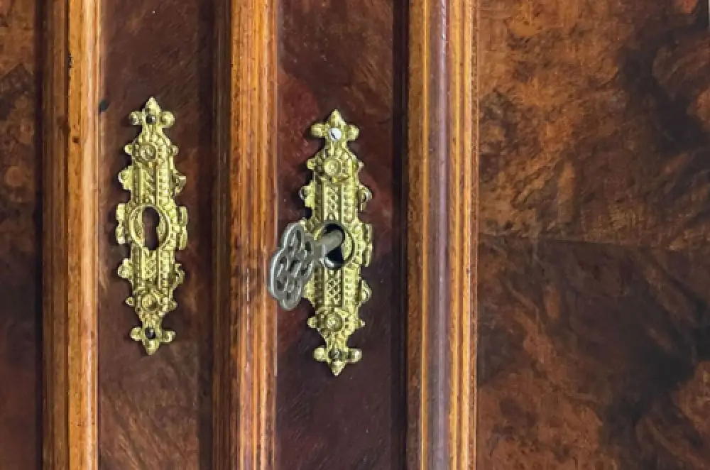 1880er Vertiko ANTIK Gründerzeit VINTAGE Nußbaum Kommode Schrank von 1880 14