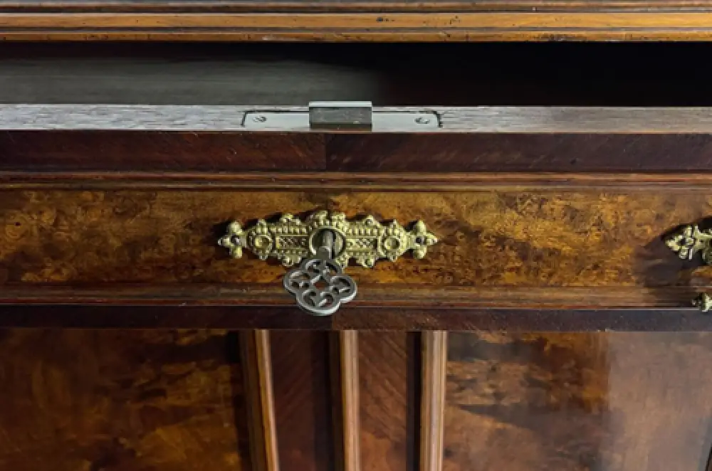 1880er Vertiko ANTIK Gründerzeit VINTAGE Nußbaum Kommode Schrank von 1880 8