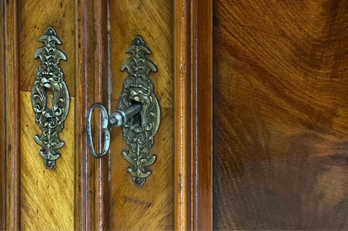 1840er Kommode ANTIK Louis Philippe VINTAGE Nußbaum Halbschrank von 1840 14