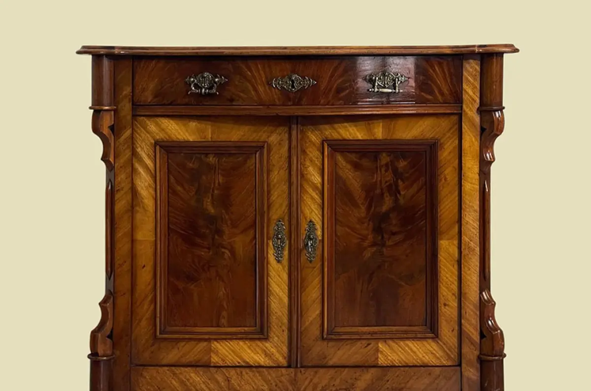 1840er Kommode ANTIK Louis Philippe VINTAGE Nußbaum Halbschrank von 1840 15