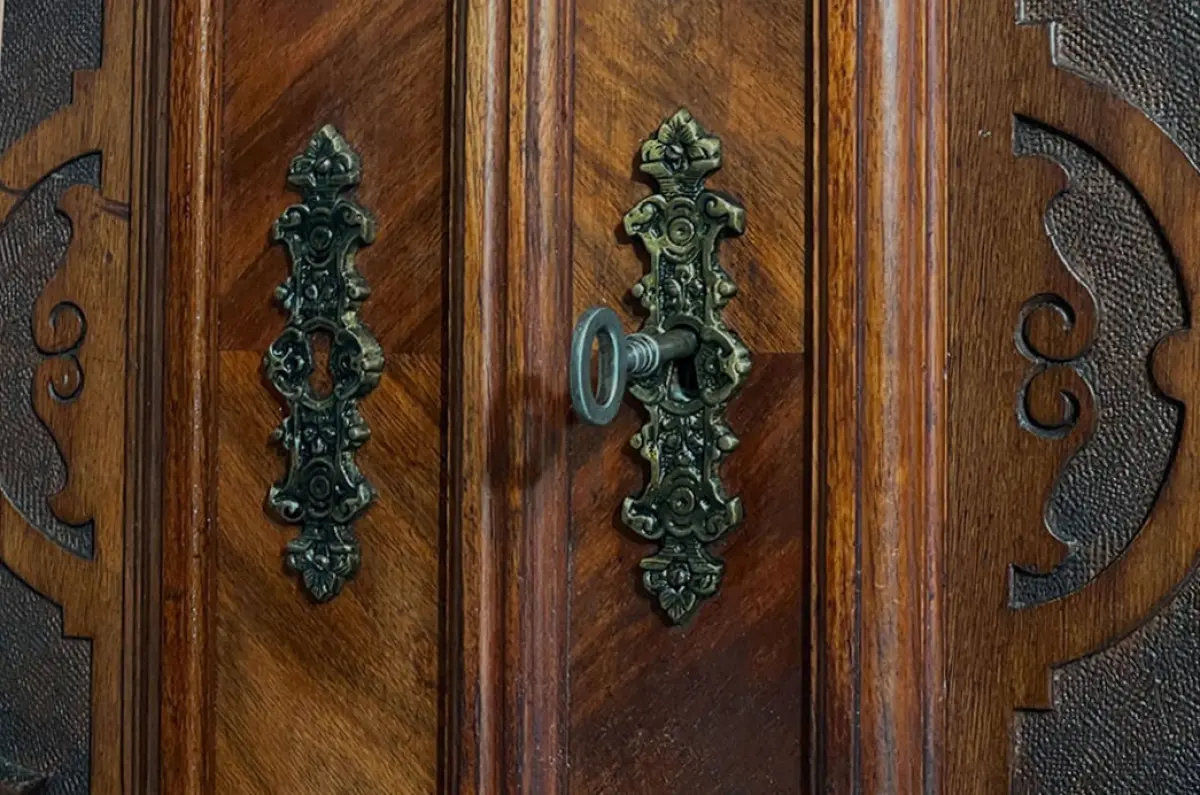 1880er Vertiko ANTIK Gründerzeit VINTAGE Nußbaum Säulen Kommode Schrank von 1880 14