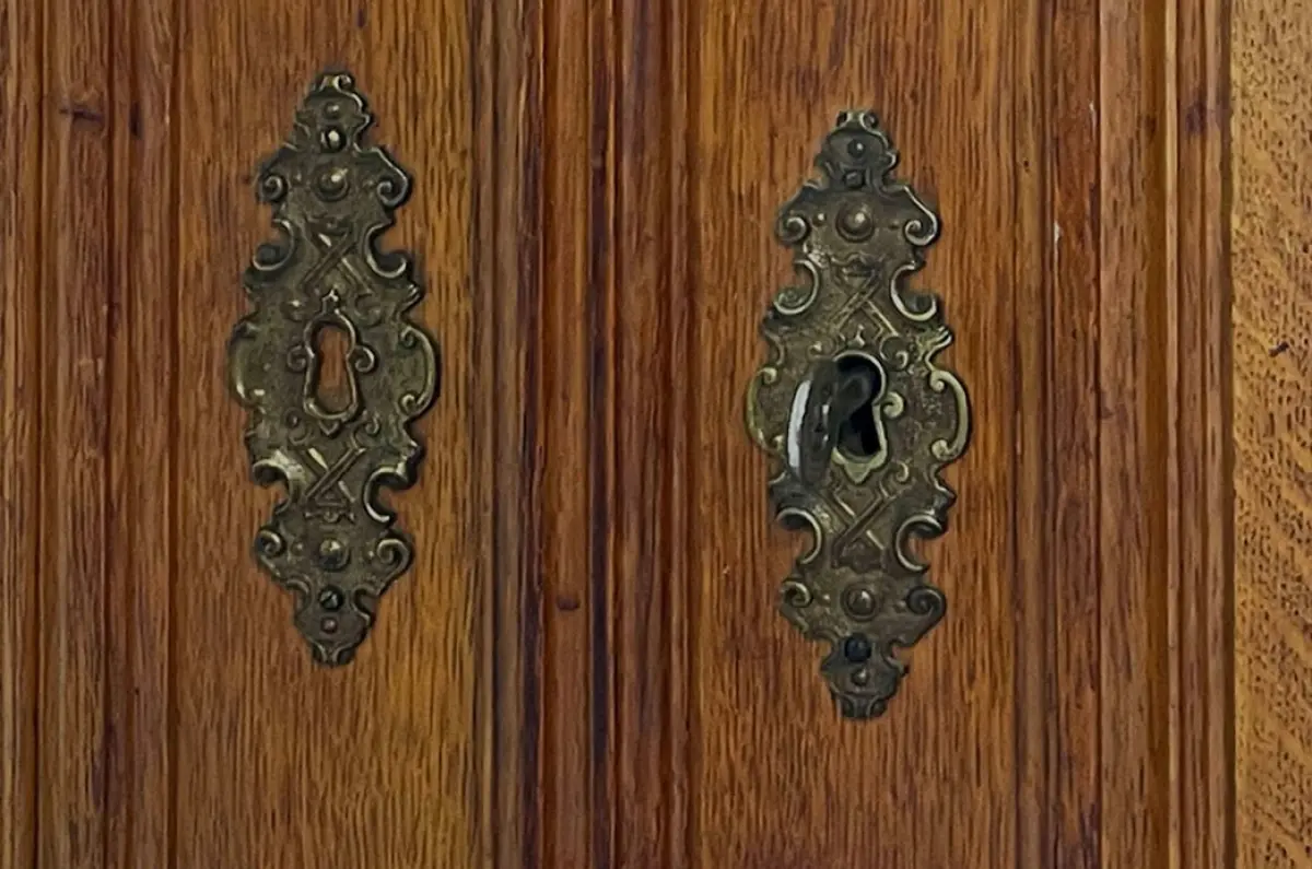 1880er Kleiderschrank ANTIK Gründerzeit VINTAGE Eiche Säulen Schrank von 1880 14