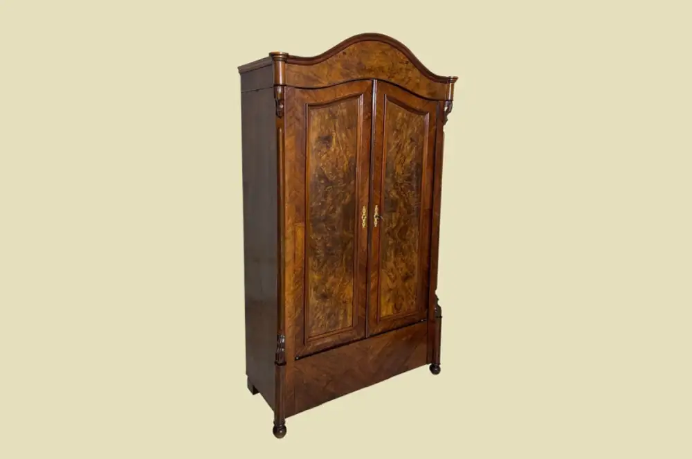 1840er ANTIK Schrank Louis Philippe VINTAGE Nußbaum Wäscheschrank von 1840 2