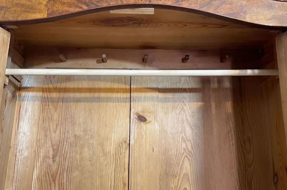 1840er ANTIK Schrank Louis Philippe VINTAGE Nußbaum Wäscheschrank von 1840 6