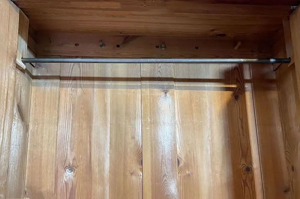 1880er Kleiderschrank ANTIK Gründerzeit VINTAGE Nußbaum Säulen Schrank von 1880 6