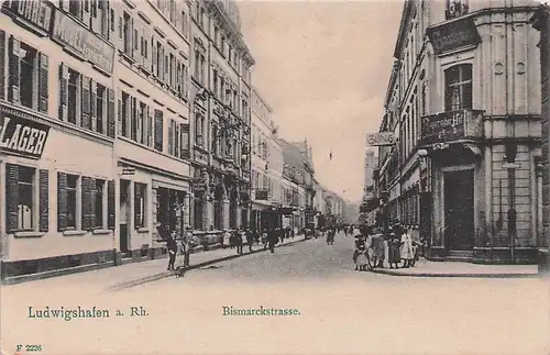 alte orig. AK Ludwigshafen a. Rhein Bismarckstrasse Möbel- Lager Gasthaus Bayerischer Hof Vorkrieg