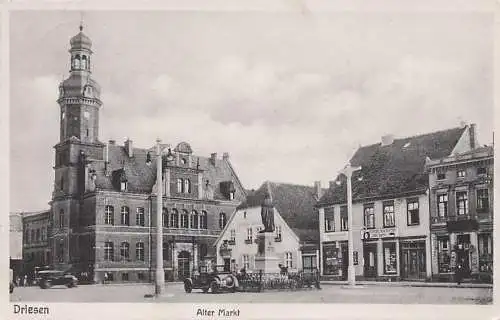 alte orig. AK Driesen Neumark Drezdenko b Landsberg Warthe Alter Markt Geschäfte Häuser Autos Denkmal 1935 Vorkrieg