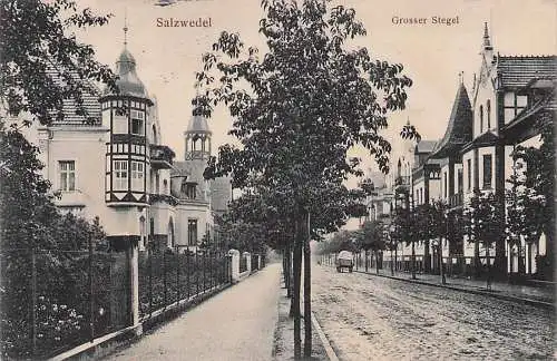 alte orig. AK Salzwedel b Lüchow Arendsee Uelzen Grosser Stegel Strasse Häuser 1912 Vorkrieg