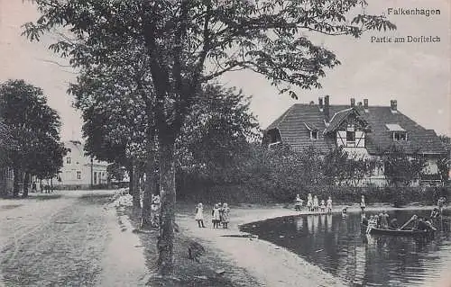 alte orig. AK Falkenhagen ( heute Falkensee ) b Seegefeld Spandau Kinder am Dorfteich 1922 Vorkrieg