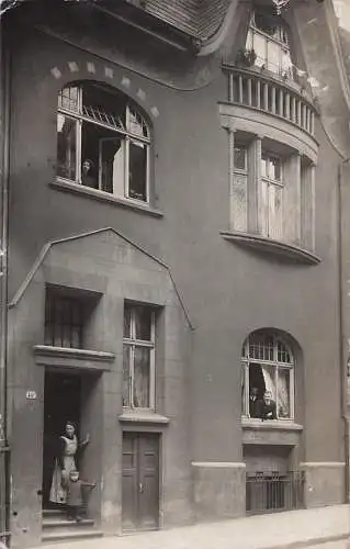 alte orig. AK Barmen b Wuppertal Elberfeld Echt-Photo-AK Wohnhaus Frau mit Kind 1914 Vorkrieg