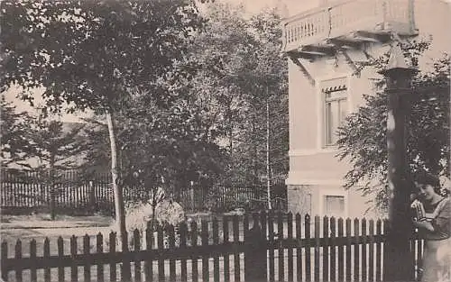 alte orig. AK Weinböhla b Dresden Meissen Radebeul Coswig Moritzburg Frau am Garten der Villa Johannes Cotta 1931 Vorkrieg