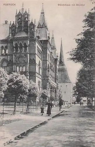 alte orig. AK Rostock Mecklenburg Szene am Ständehaus 1906 Vorkrieg