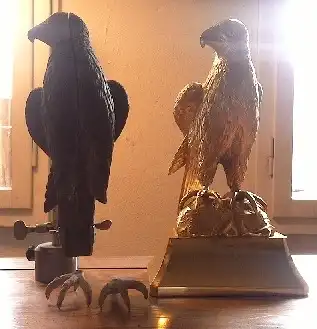 Skulptur Falke mit Gußmodell