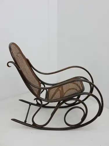 4356-THONET-Schaukelstuhl-Bugholz-gemarkter Schaukelstuhl-Wippstuhl-Thonet Schau
