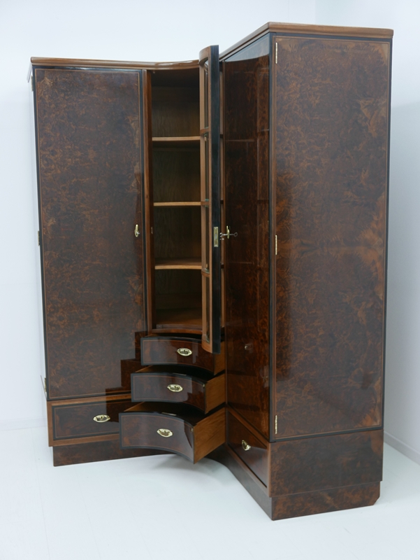 Der Artikel mit der oldthing-id 27888445 ist aktuell ausverkauft.