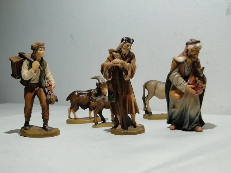 5444D-Krippenfiguren-LEPi-17 Figuren der Marke Lepi-Krippe-Krippenset-10cm hoch 4