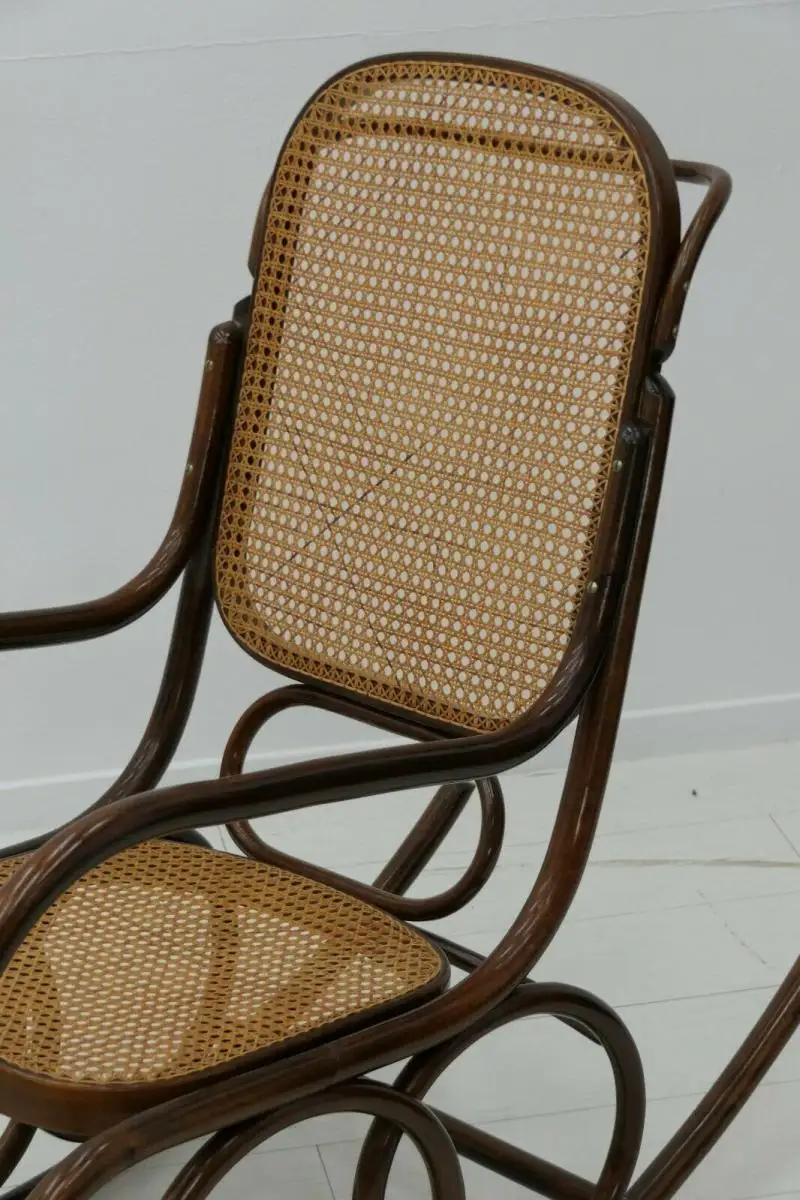 5389-Thonet Schaukelstuhl-Bugholz-Wippstuhl-Schaukelstuhl-Thonet-Kippstuhl- 1