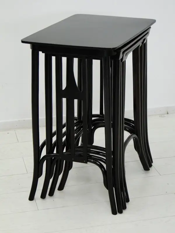 3937-THONET-Beistelltische-4er Satz-Bugholz-Tisch-4Satz Beistelltische-Bugholzti 7