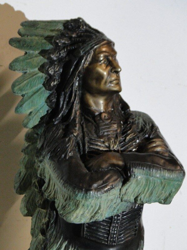5929-Bronzefigur-Indianer-Figur-Dekorstück-stehender Indianerhäuptling-Statue- 1