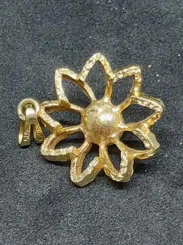 Kettenanhänger - Blume mit Perle - 14 Karat - 585 Echtgold - Gelbgold