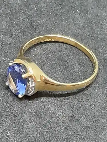 Goldring mit Tansanit und Diamanten - 14 Karat - 585 Echtgold - Ring