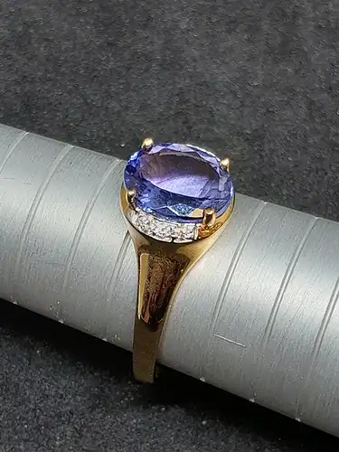 Goldring mit Tansanit und Diamanten - 14 Karat - 585 Echtgold - Ring