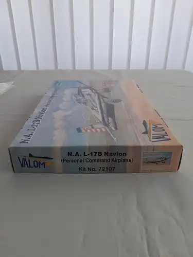 Valom N.A. L-17B Navion (Personal Command Airplane)-1:72-72107-Modellflieger-OVP-1079